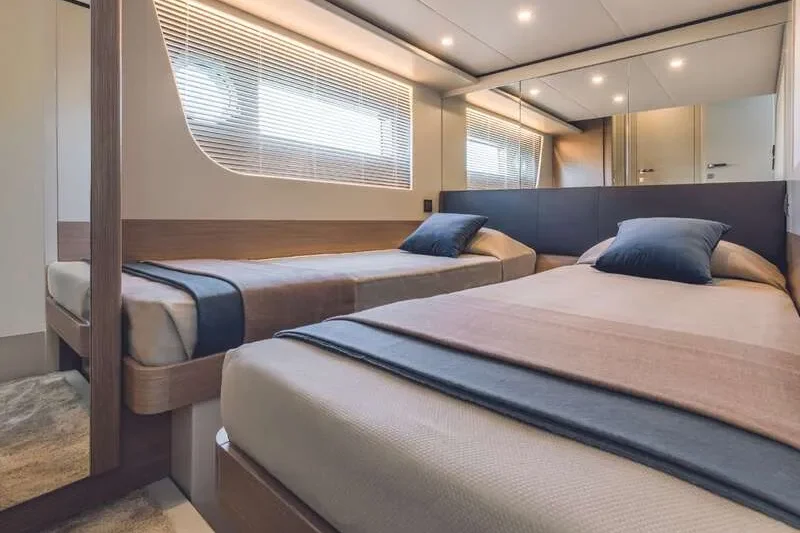 absolute-62-twin-cabin