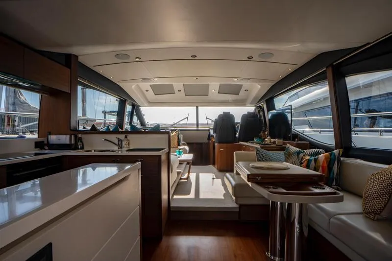 princess-s66-saloon-mallorca
