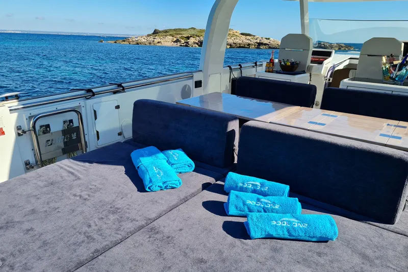 yacht-charter-auf-mallorca-fjord-41xl